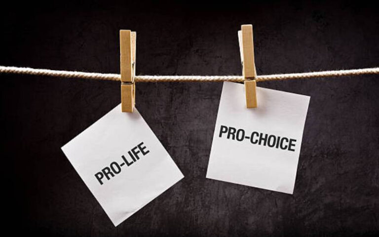 US decision on abortion divides pro-life, pro-abortion supporters